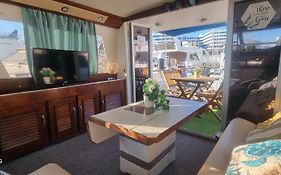 Beautiful And Comfy Boat In Barcelona With Boat Tour Option
