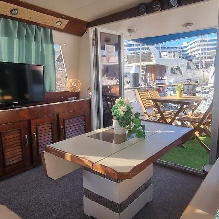Hotel Beautiful And Comfy Boat In Barcelona With Boat Tour Option Exterior foto
