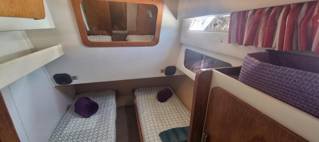 Hotel Beautiful And Comfy Boat In Barcelona With Boat Tour Option Exterior foto
