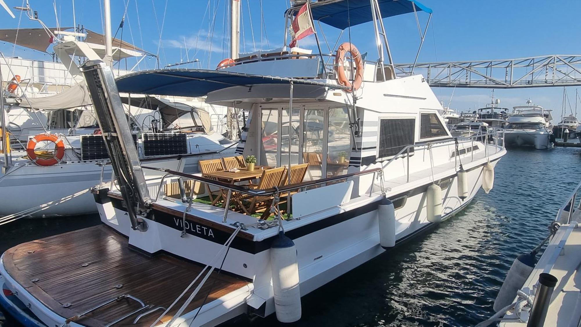 Hotel Beautiful And Comfy Boat In Barcelona With Boat Tour Option Exterior foto