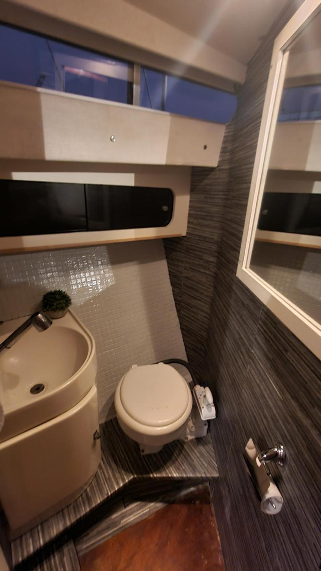 Hotel Beautiful And Comfy Boat In Barcelona With Boat Tour Option Exterior foto