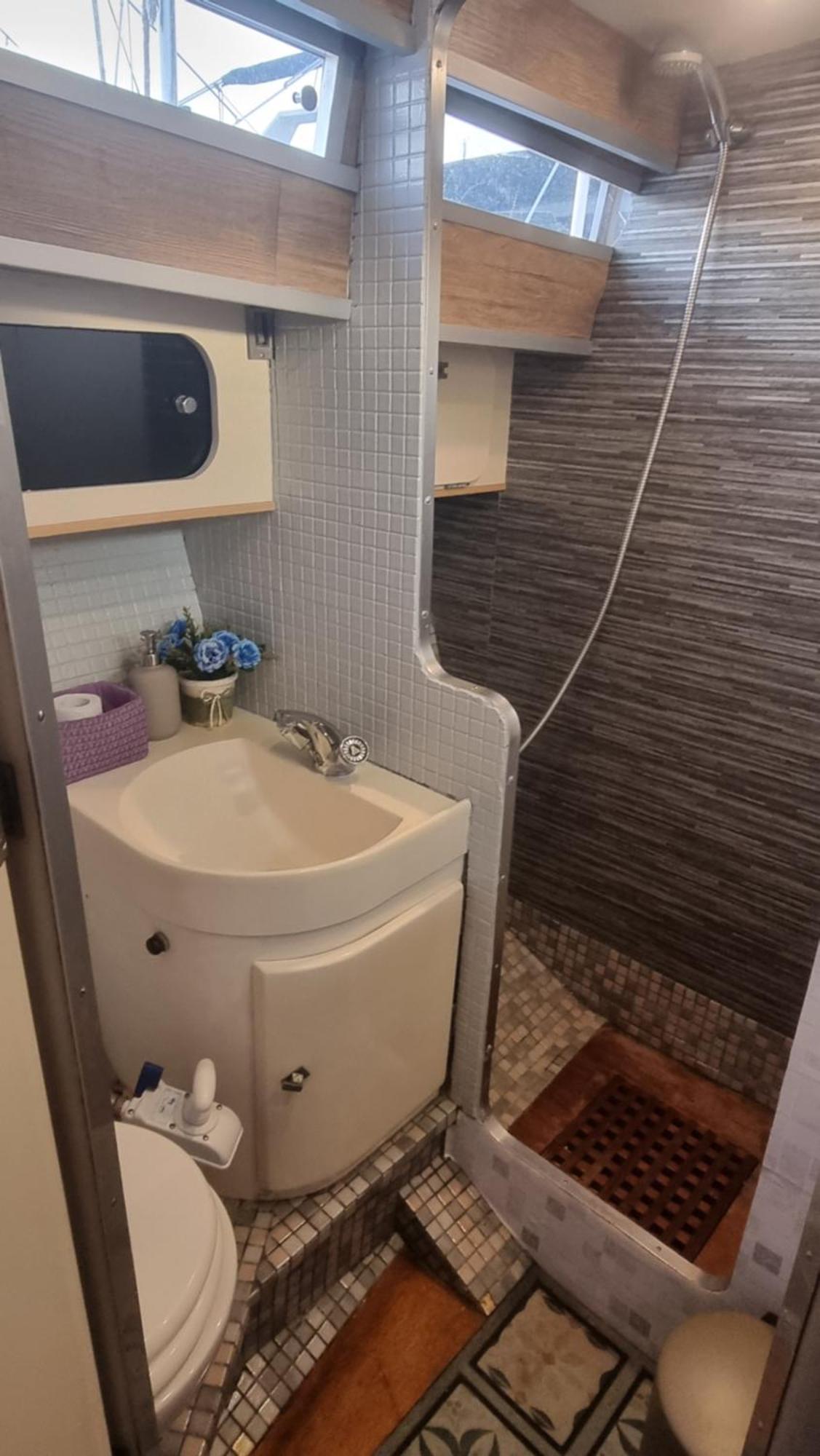 Hotel Beautiful And Comfy Boat In Barcelona With Boat Tour Option Exterior foto