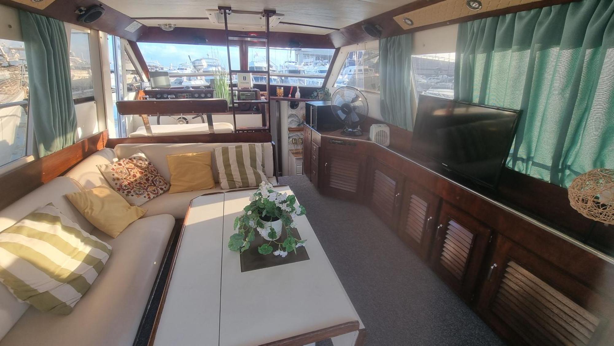 Hotel Beautiful And Comfy Boat In Barcelona With Boat Tour Option Exterior foto